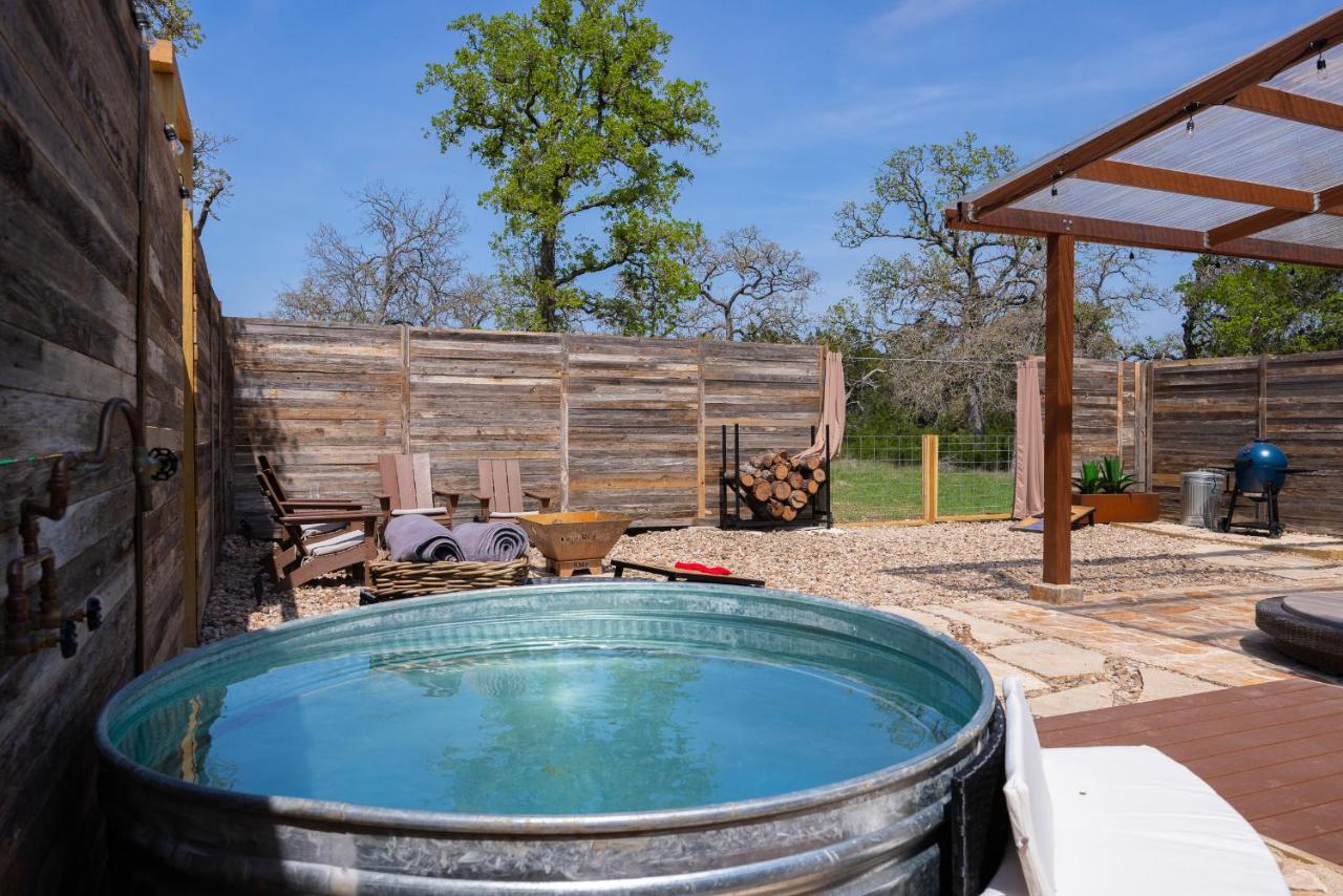 Romantic Tiny Luxury Retreat W Heated Pool, Sauna N Outdoor Shower In Wimberley 10 Acres Eksteriør billede