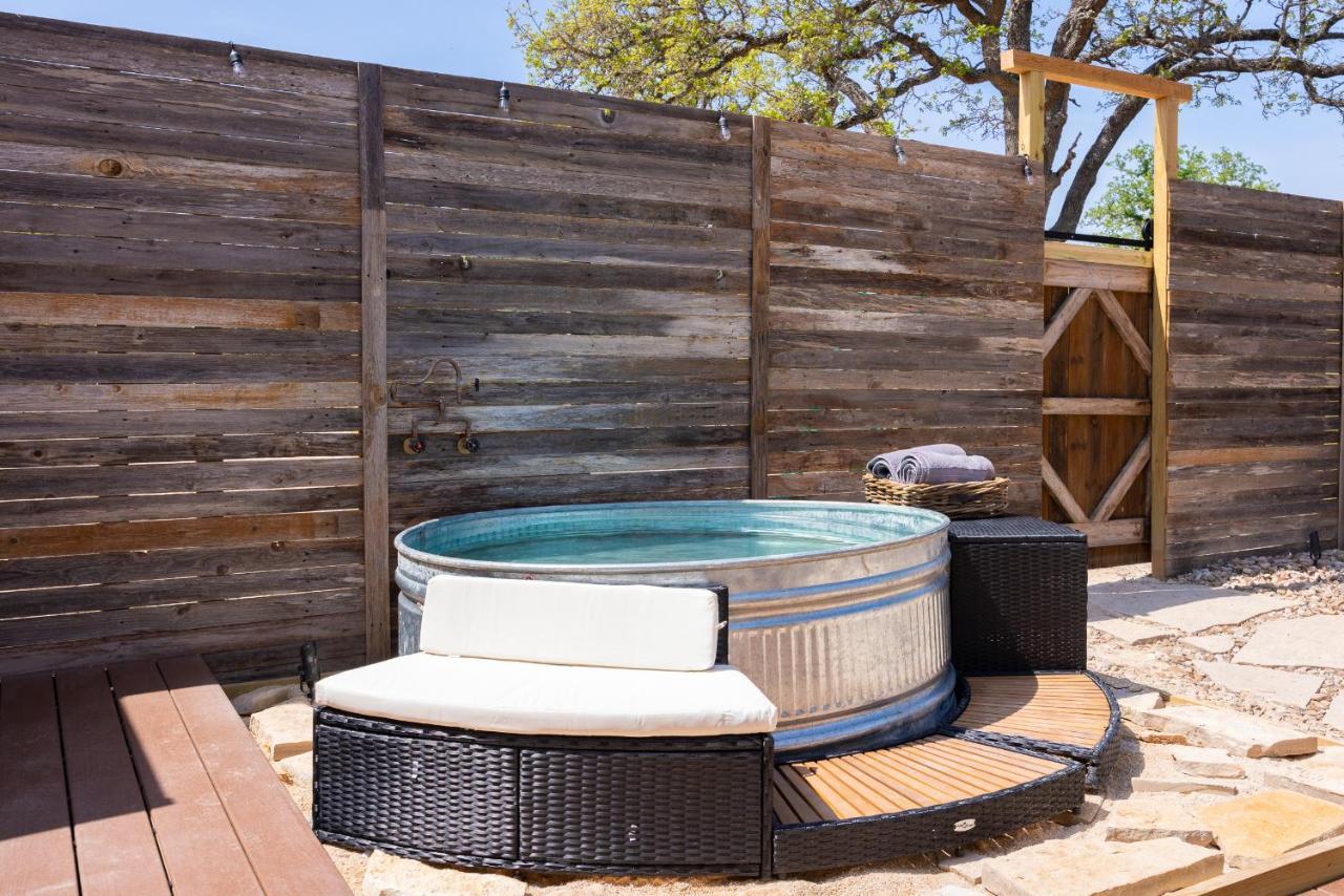 Romantic Tiny Luxury Retreat W Heated Pool, Sauna N Outdoor Shower In Wimberley 10 Acres Eksteriør billede