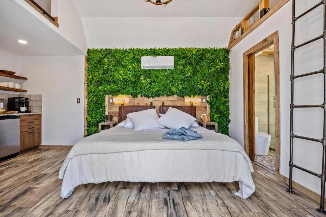 Romantic Tiny Luxury Retreat W Heated Pool, Sauna N Outdoor Shower In Wimberley 10 Acres Eksteriør billede