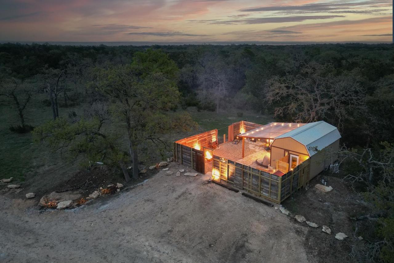 Romantic Tiny Luxury Retreat W Heated Pool, Sauna N Outdoor Shower In Wimberley 10 Acres Eksteriør billede