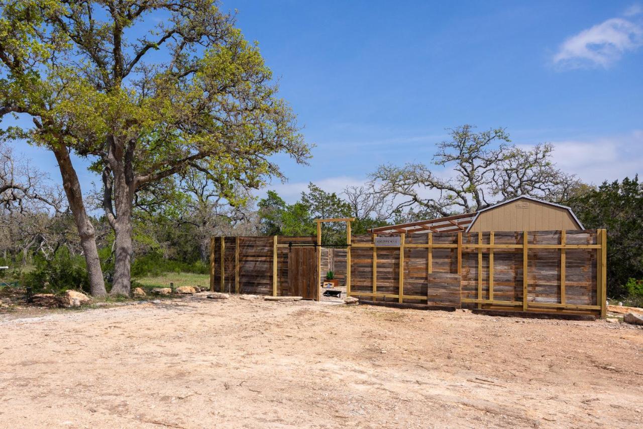 Romantic Tiny Luxury Retreat W Heated Pool, Sauna N Outdoor Shower In Wimberley 10 Acres Eksteriør billede
